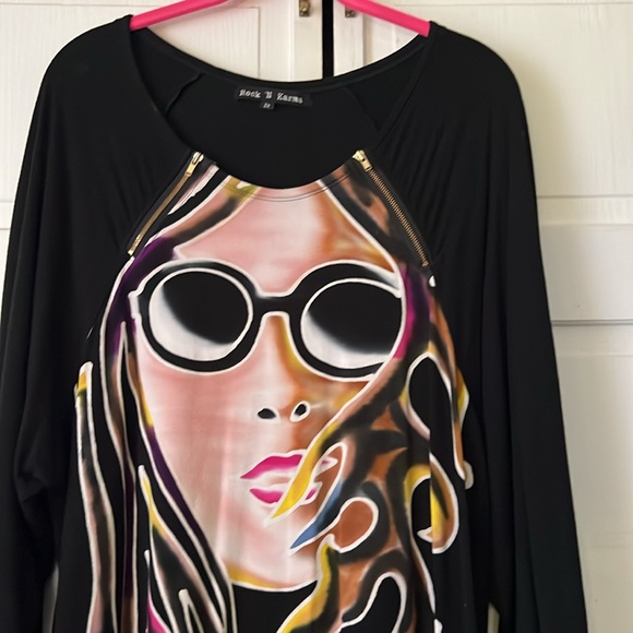 Rock N karma graphic tunic - Picture 2 of 3